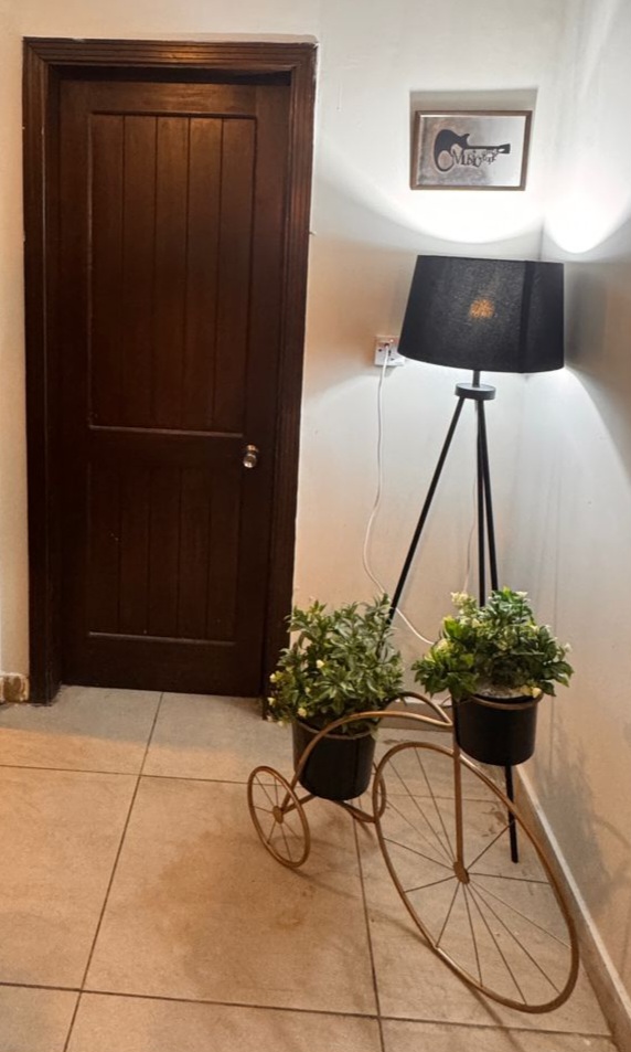 Ghar On The Go | Modern 1BR | Self Check-In — view 3